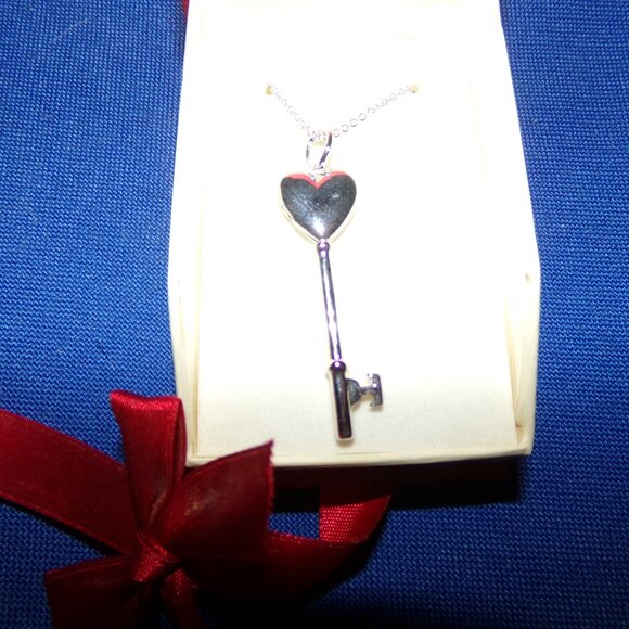 Unbranded Jewelry - New -Silver Rhodium-Plated Heart Locket Key Pendant - 750 Italy - Red Ribbon Box